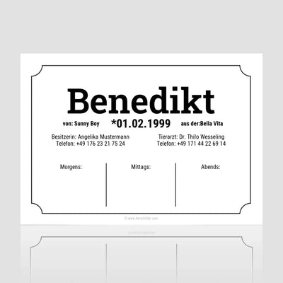 Boxenschild mit Futterplan "Benedikt" – personalisiertes Pferdeschild